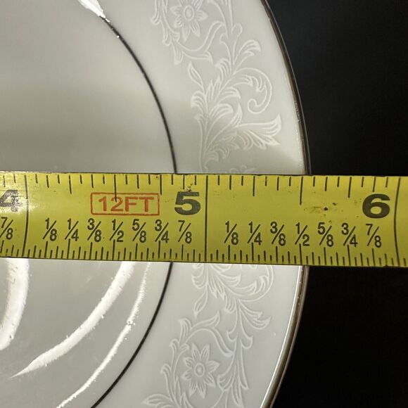 CROWN VICTORIA Lovelace 5 Fruit/Dessert (Sauce) Bowls White w/Flowers & Urns - Picture 6 of 12